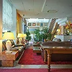 Hotel Nadir