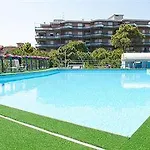 Nadir Hotel