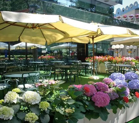 Hotel Nadir 3*