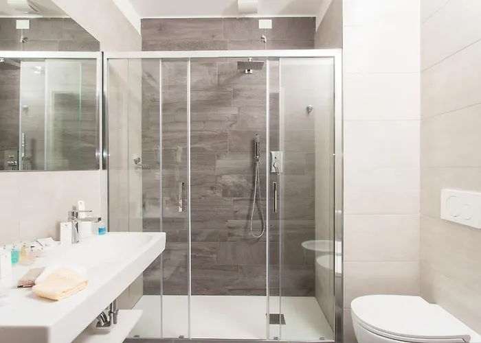 Nadir 밀라노마리티마